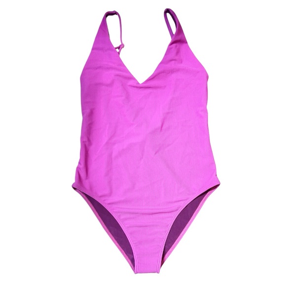 Beach Riot Reese Scoopback One-Piece Swimsuit - Picture 14 of 15